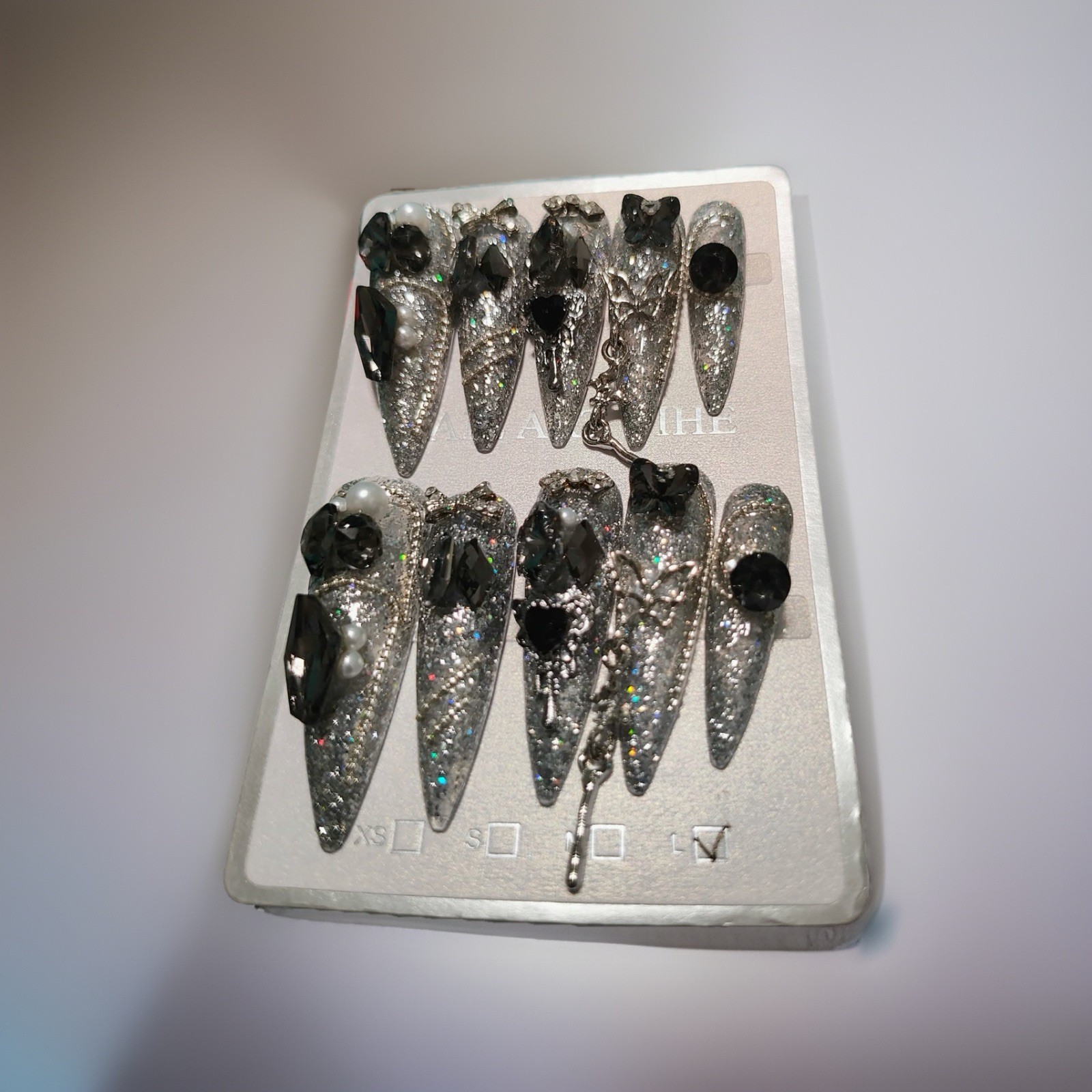 AATMIHE Silver Black 3D Glitter Long Stiletto Press-On Nails Full Cover