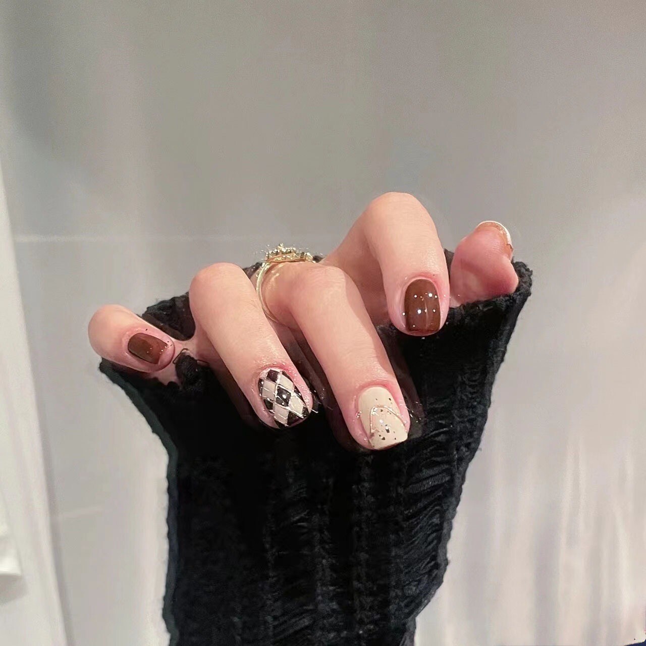 Press On Nails Handmade Caramel Grid Autumn/Winter Medium Coffin S M L