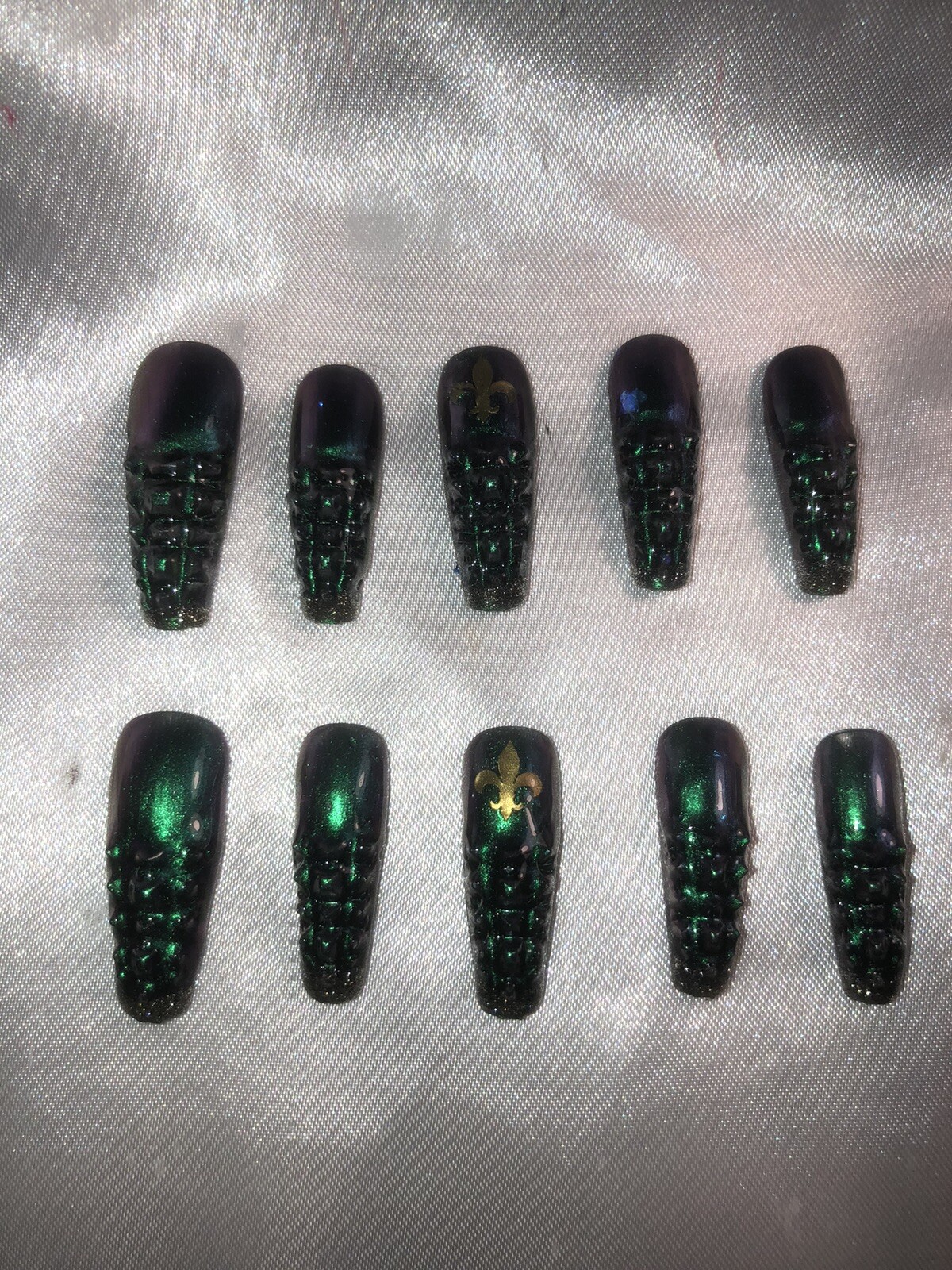 Z NAILZ!/Z CLAWZ! Gorgeous Set Of LA MARDI GRAS Gator Textured Press On Nails