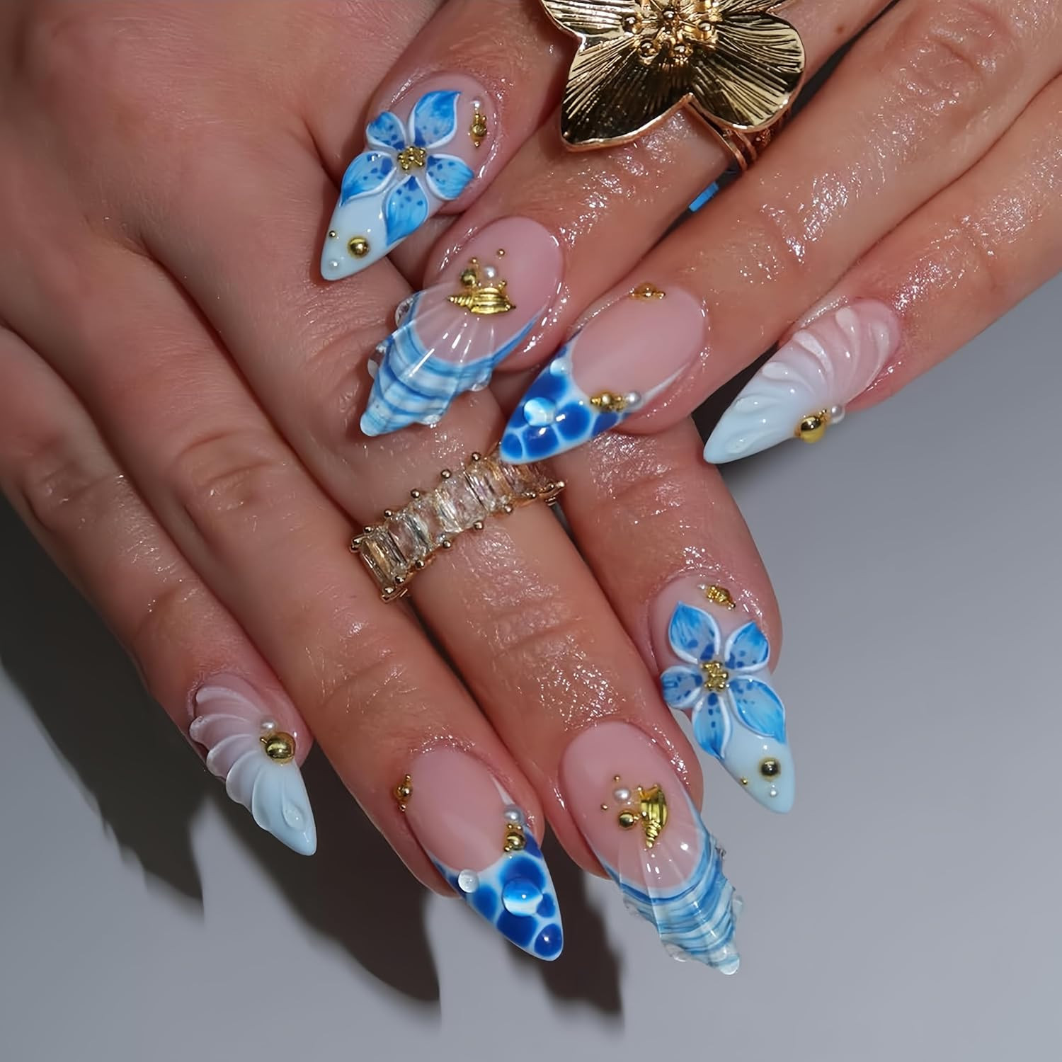 24Pcs 3D Flower Press on Nails Medium Almond Fake Nails with Gold Beads Conch Pe