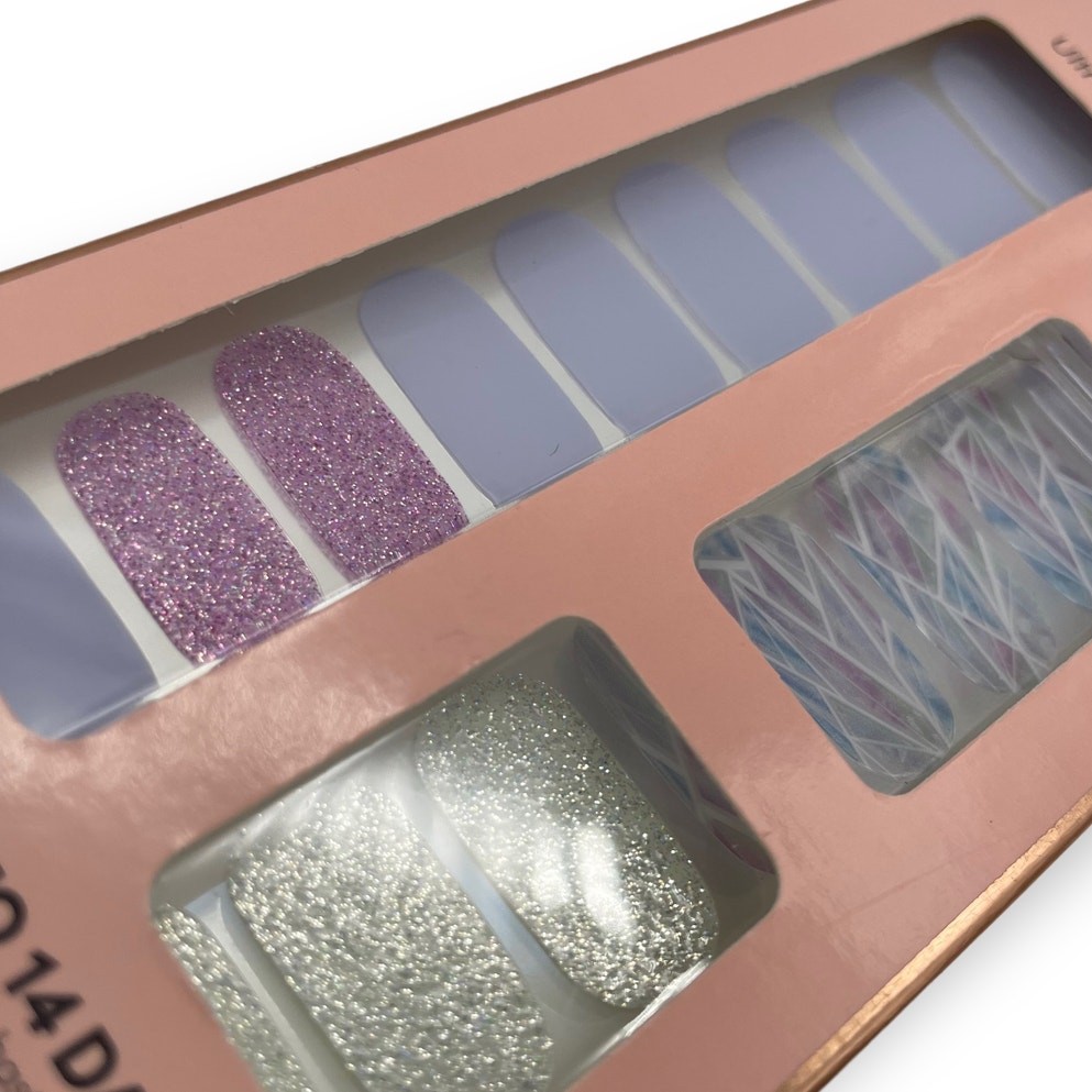 Dashing Diva Gloss Nail Strips, Gleam Queen, Easy-to-Apply & Long-Lasting