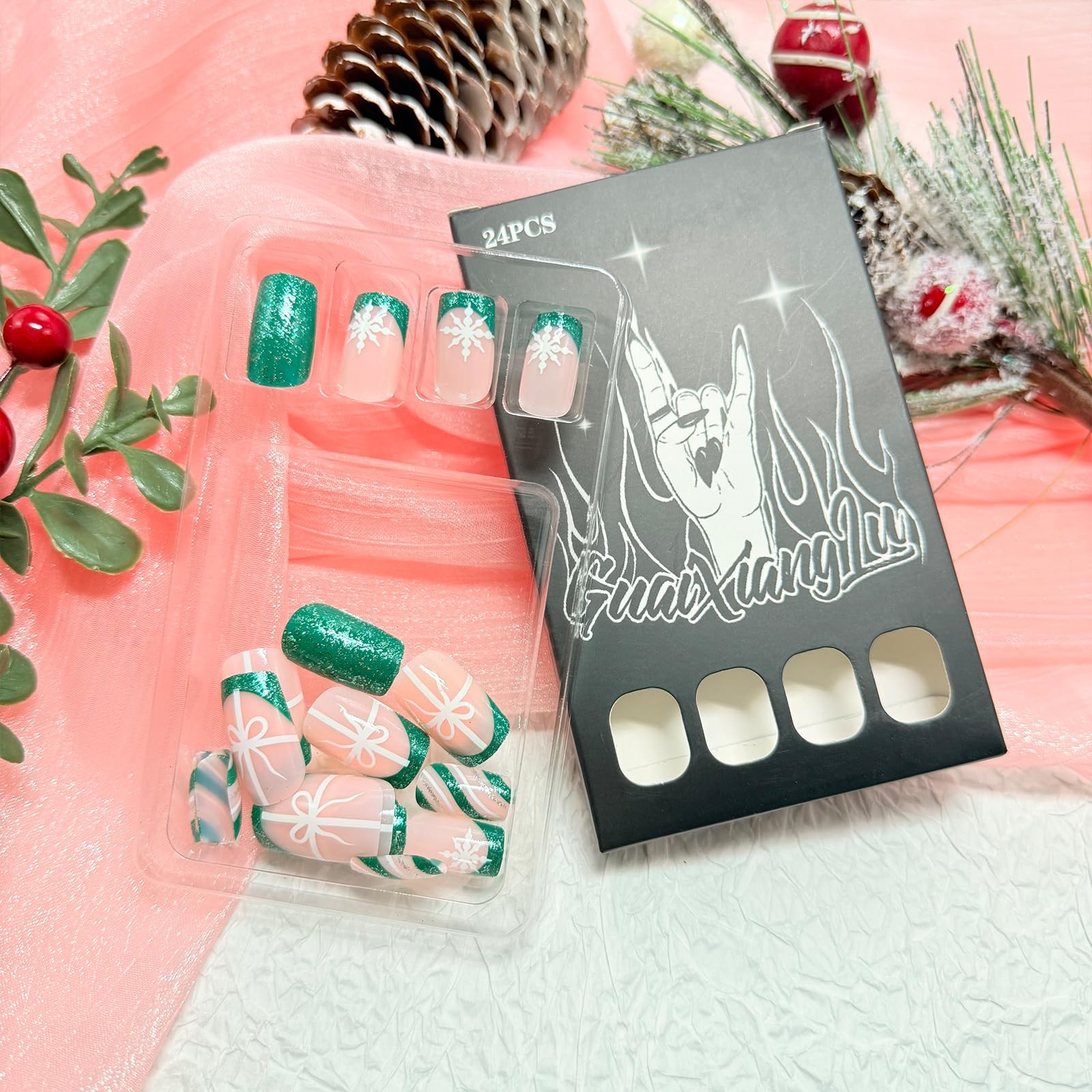 Christmas Press on Nails Medium Square Fake 24 Fl Oz (Pack of 1), Green White