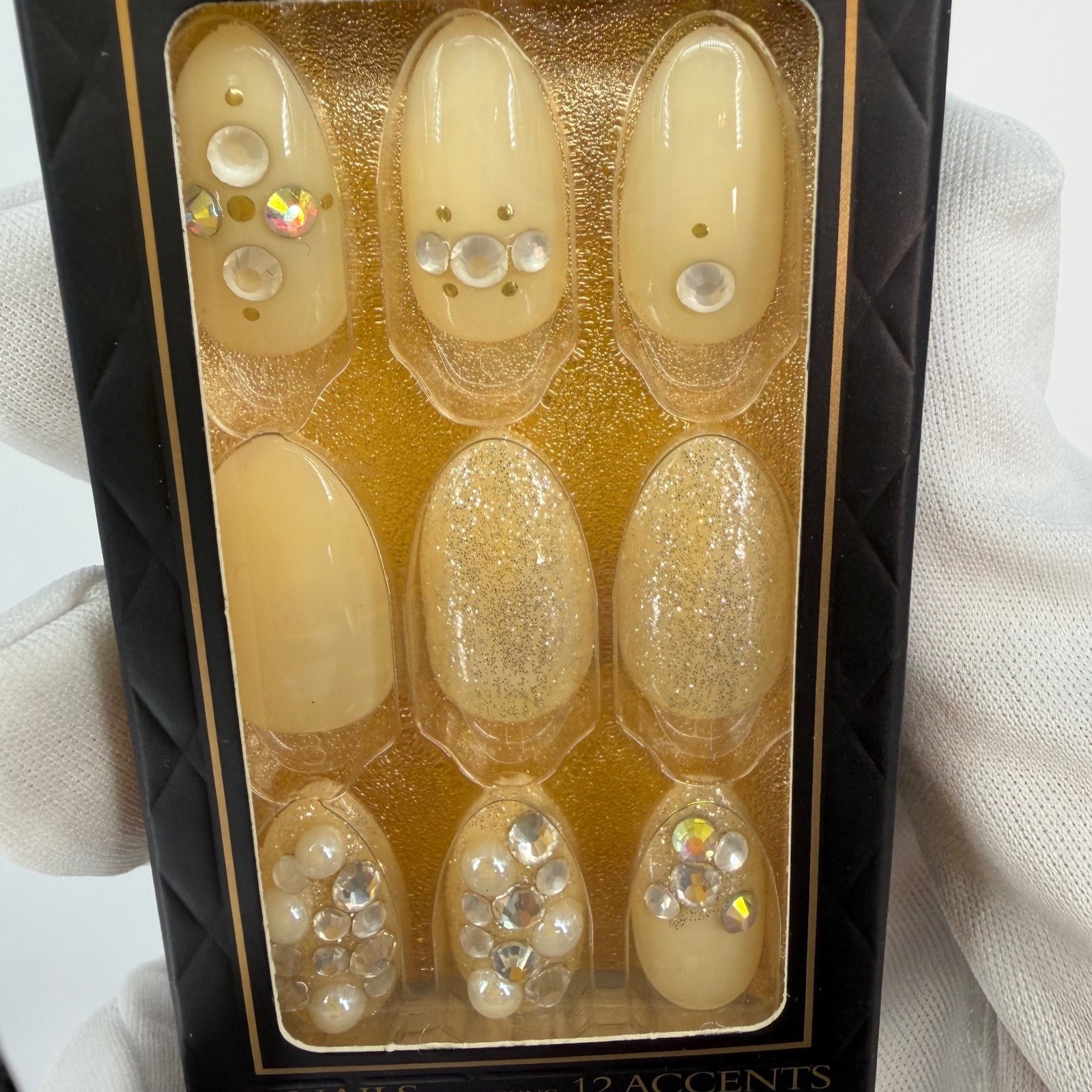 imPRESS Couture Collection Press On Manicure 30 Nails 12 Accents Luxurious 93-32