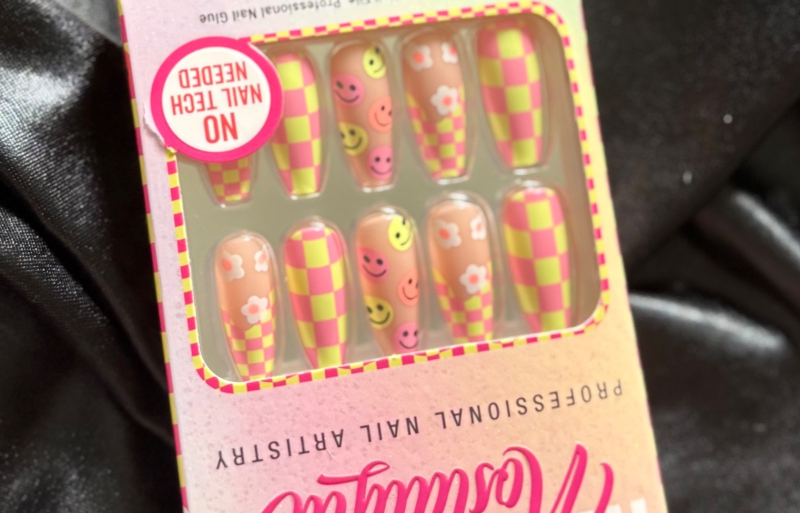 Salon Perfect Press On Nails, Modern Nostalgia w/smiley faces~With Free Gifts❣️
