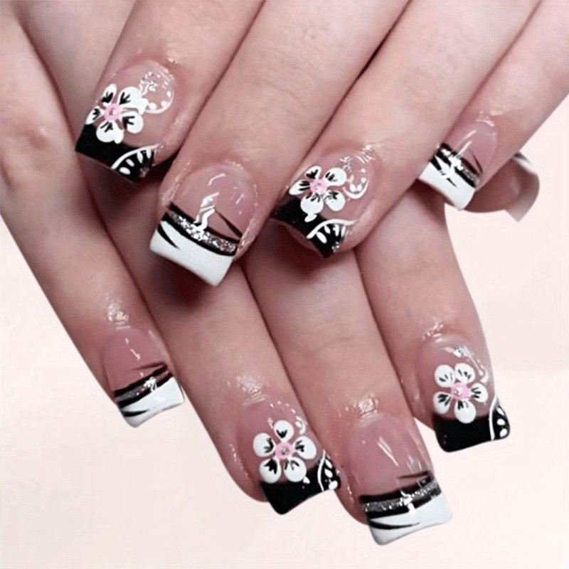 48 pieces of short square nail black and white flower French wearing nail art