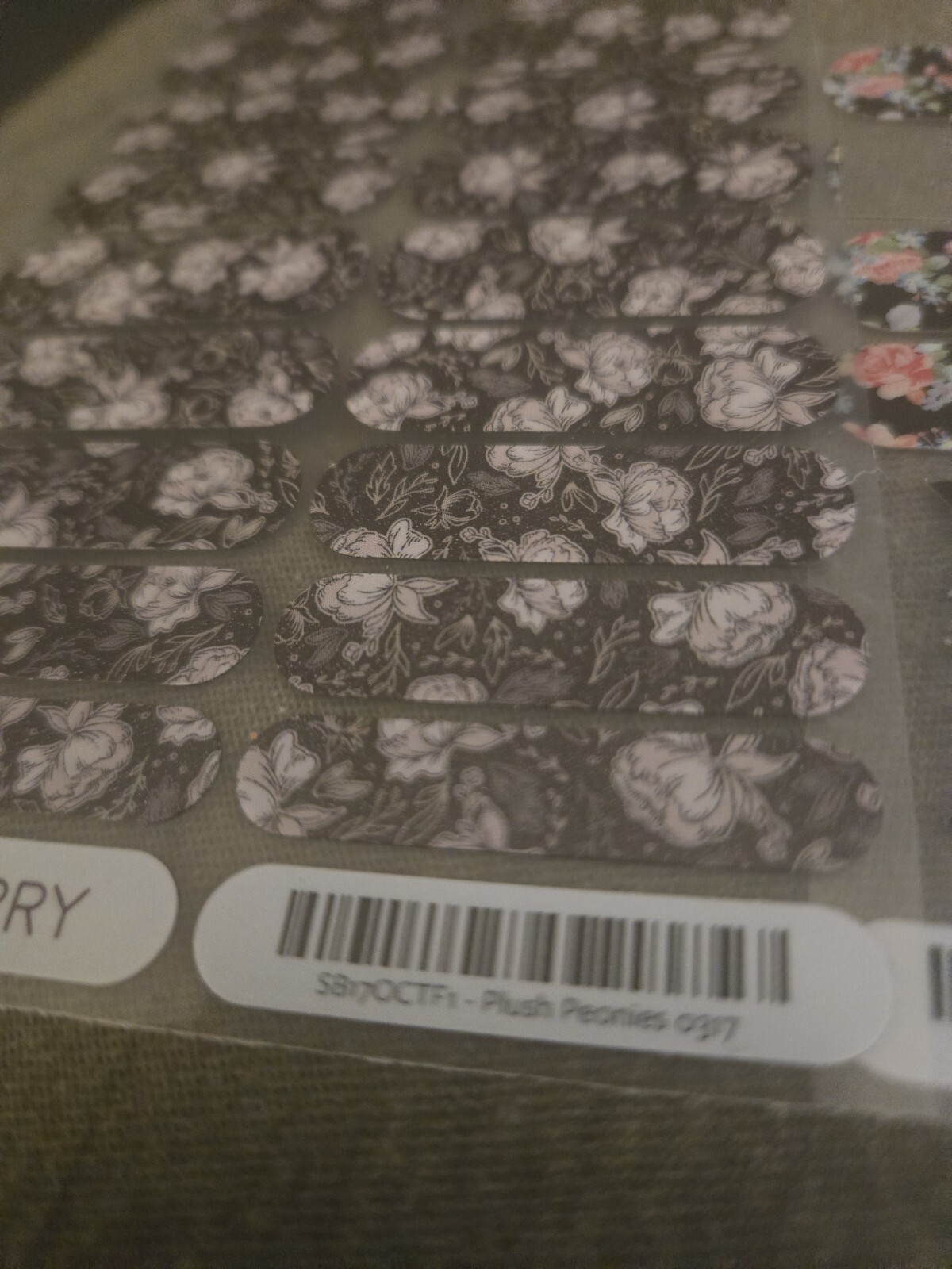 Lot Of Jamberry Vinyl Wrap In florals