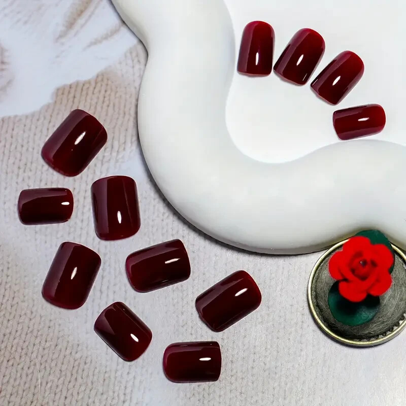 24pcs Short Square Burgundy Solid Color False Nails Classic Fashion Red
