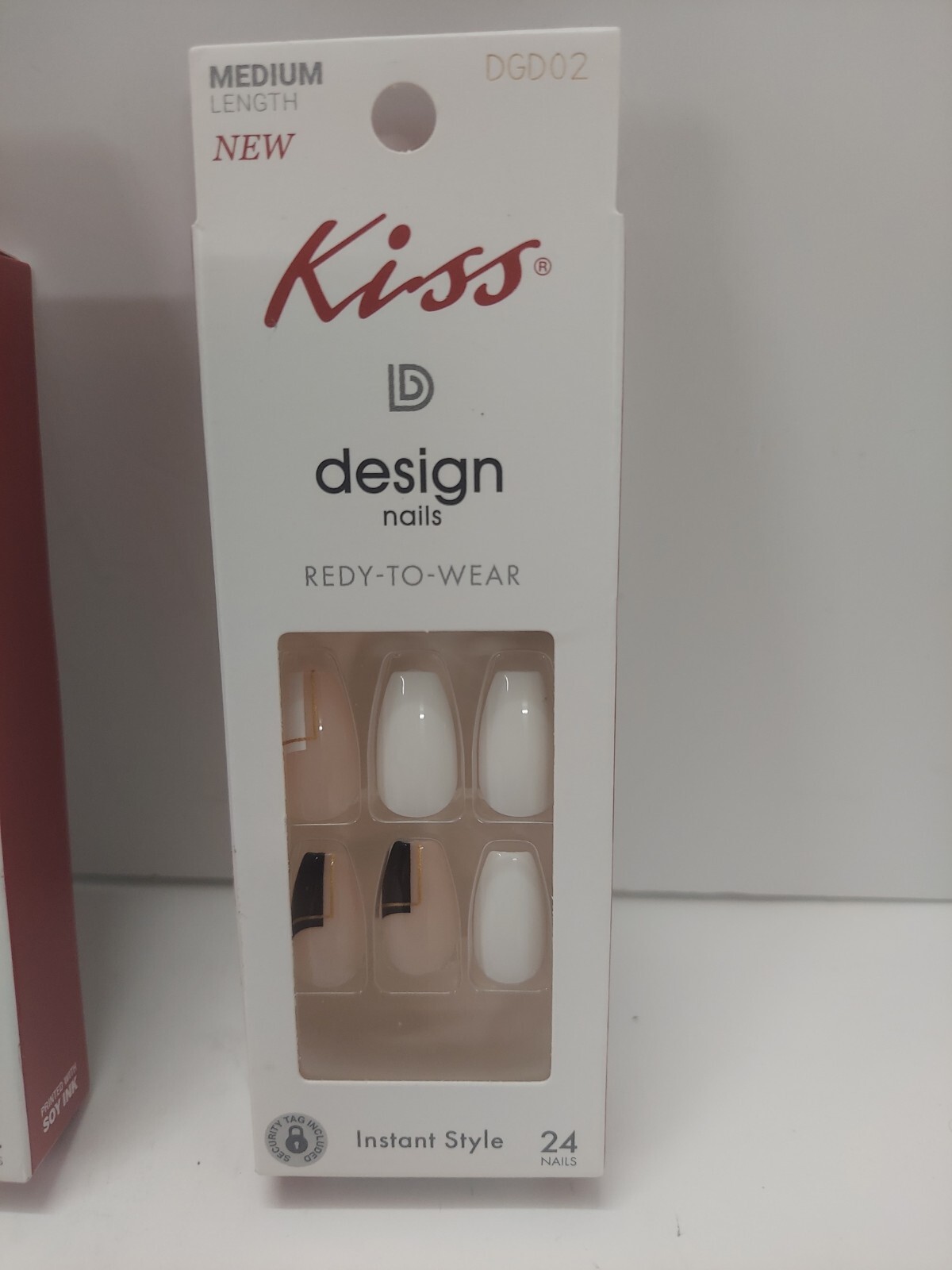 LOT OF 4 Kiss Design Nails MEDIUM LENGTH INSTANT STYLE 24CT/BOX DGD02