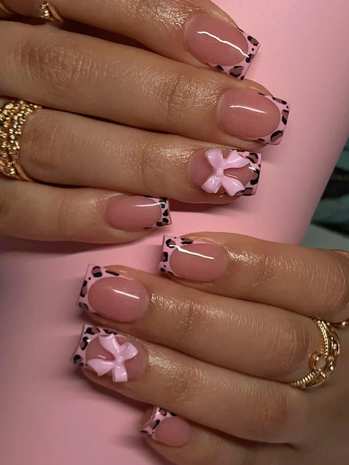 24PCS Y2K Short Square Press On Nails Pink Leopard 3D Bow Glossy Full Cover