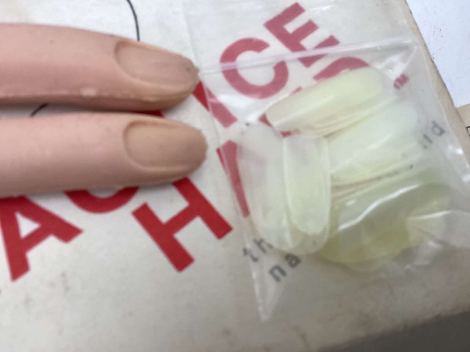 Super Nail Practice Hand Model, Acrylic Nail Training Hand & Fingers Nailbar