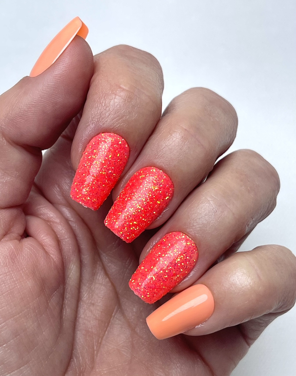 Red Aspen Press On Nails, Medium Coffin, Kailani’s Living Coral