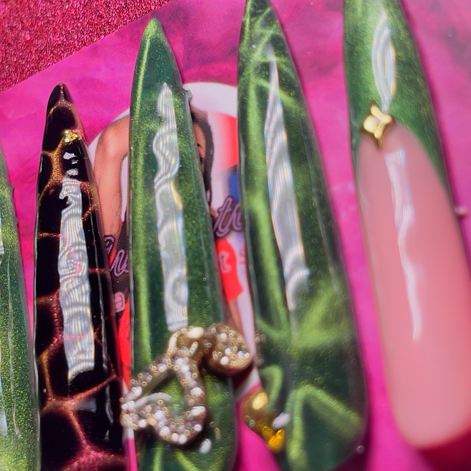 Nail Arts By Dia Long Stiletto Press-On Nails Animal Shiny Green Black Pink