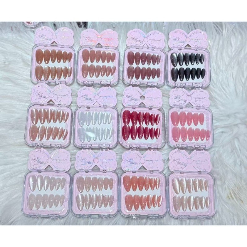 60 Pieces, 6 Sets of Random Styles, Random Sizes, Fashionable Nail Design