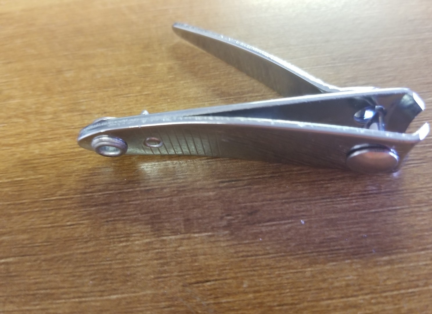 (TWO CLIPPERS) 2″ FINGER NAIL CLIPPER WITH FILE SALONS/MANICURE/PEDICURE