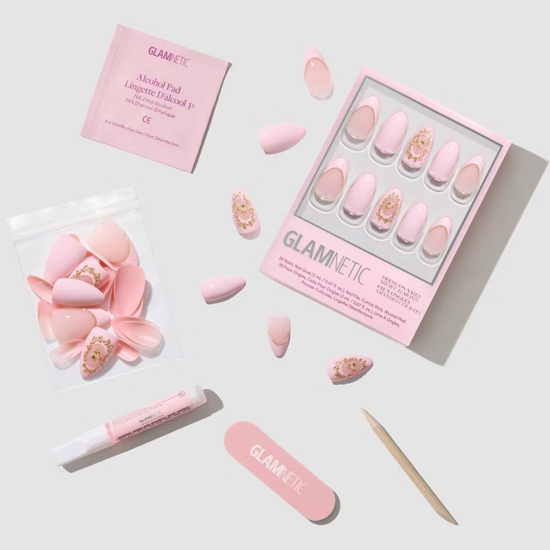 Lover’s Crest Fake Nails: Light Pink, Almond Shape, Gloss Finish, 30 Pieces