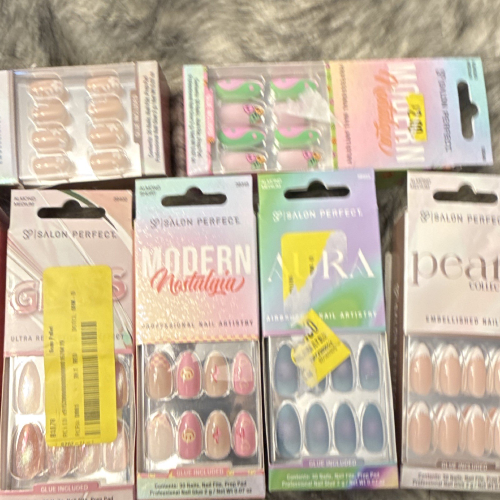 Salon Perfect Press-On Nails Assorted Sets Pearl, French, Aura, Glue Included