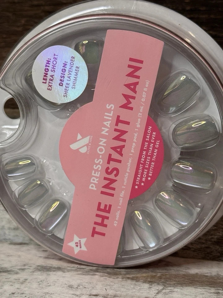 Olive & June Instant Mani Extra Short Press On Nails. Extra Short Sheer Lavender