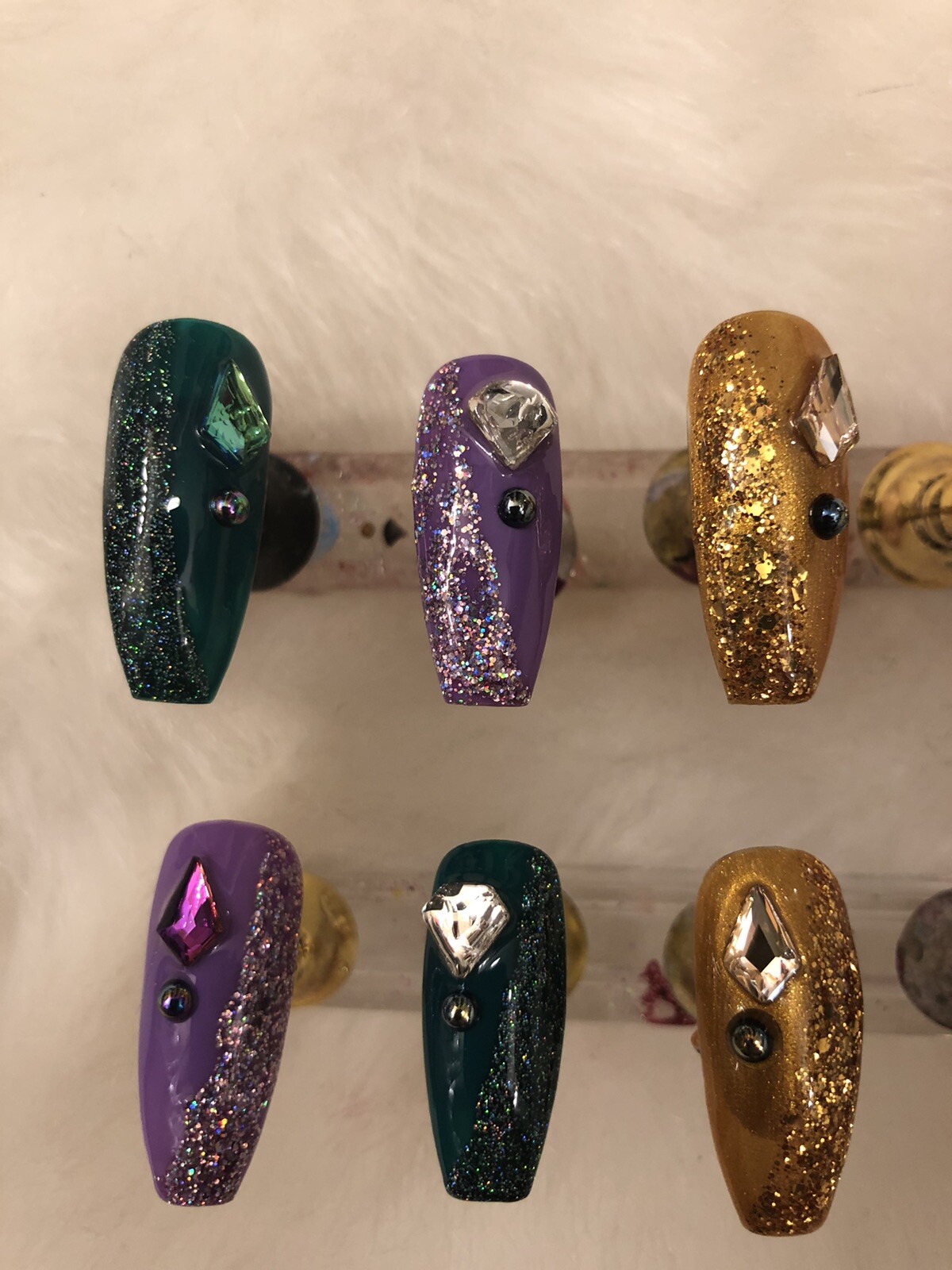 ℤ ℕ𝕒𝕚𝕝𝕤! Gorgeous Set of Handcrafted MARDI GRAS Press On Nails