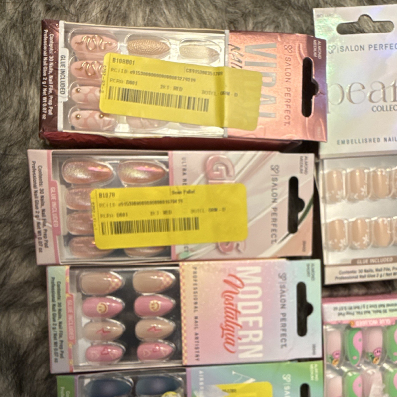 Salon Perfect Press-On Nails Assorted Sets Pearl, French, Aura, Glue Included