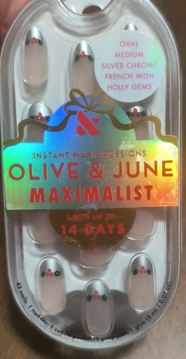 3 x Olive & June Maximalist Press On Nails, Holiday Party Short Christmas