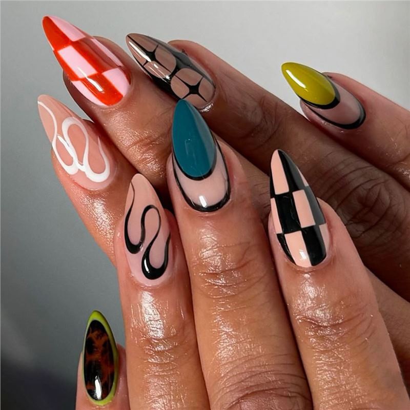 Trendy Tie Dye Short Almond Press On Nails For Europe And America