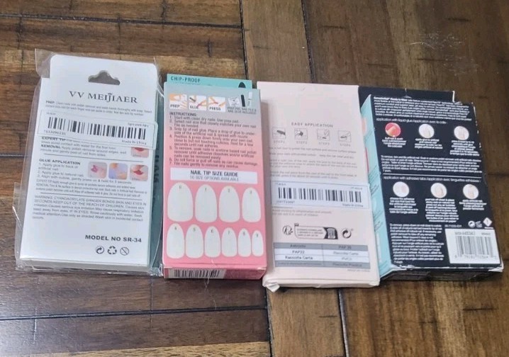 Various Color Press On Nails Short Medium (Lot of 4)