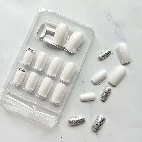 Square White Press on Nails Medium Fake Nails with Silvery Glitter Style8
