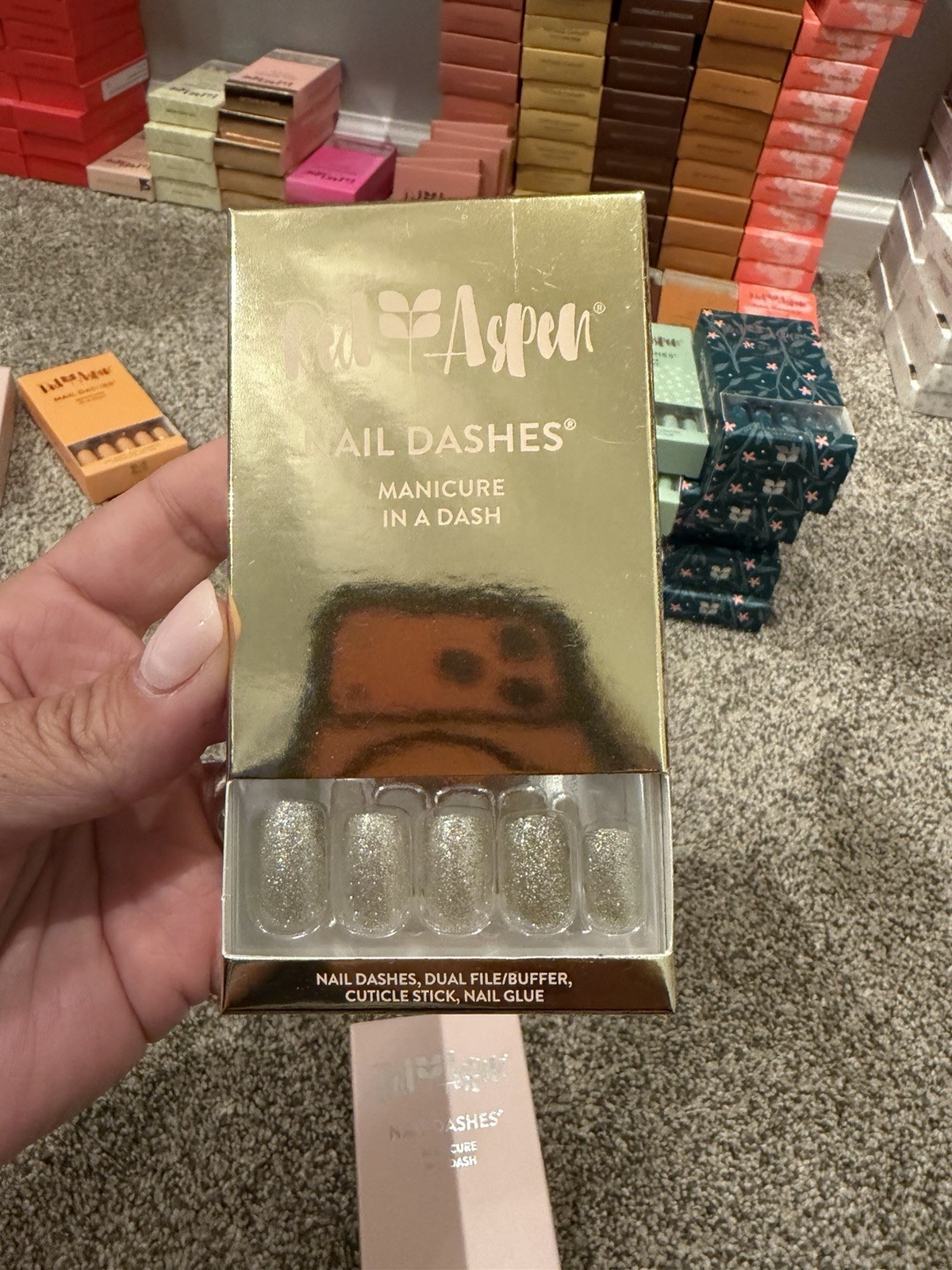 Red Aspen Nail Dashes