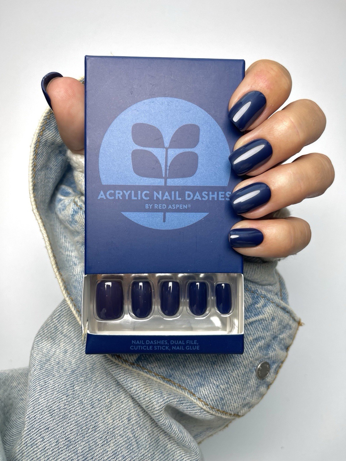 Red Aspen Press-On Nails Frozen Fraya Short Squoval Blue Shiny Glue Included