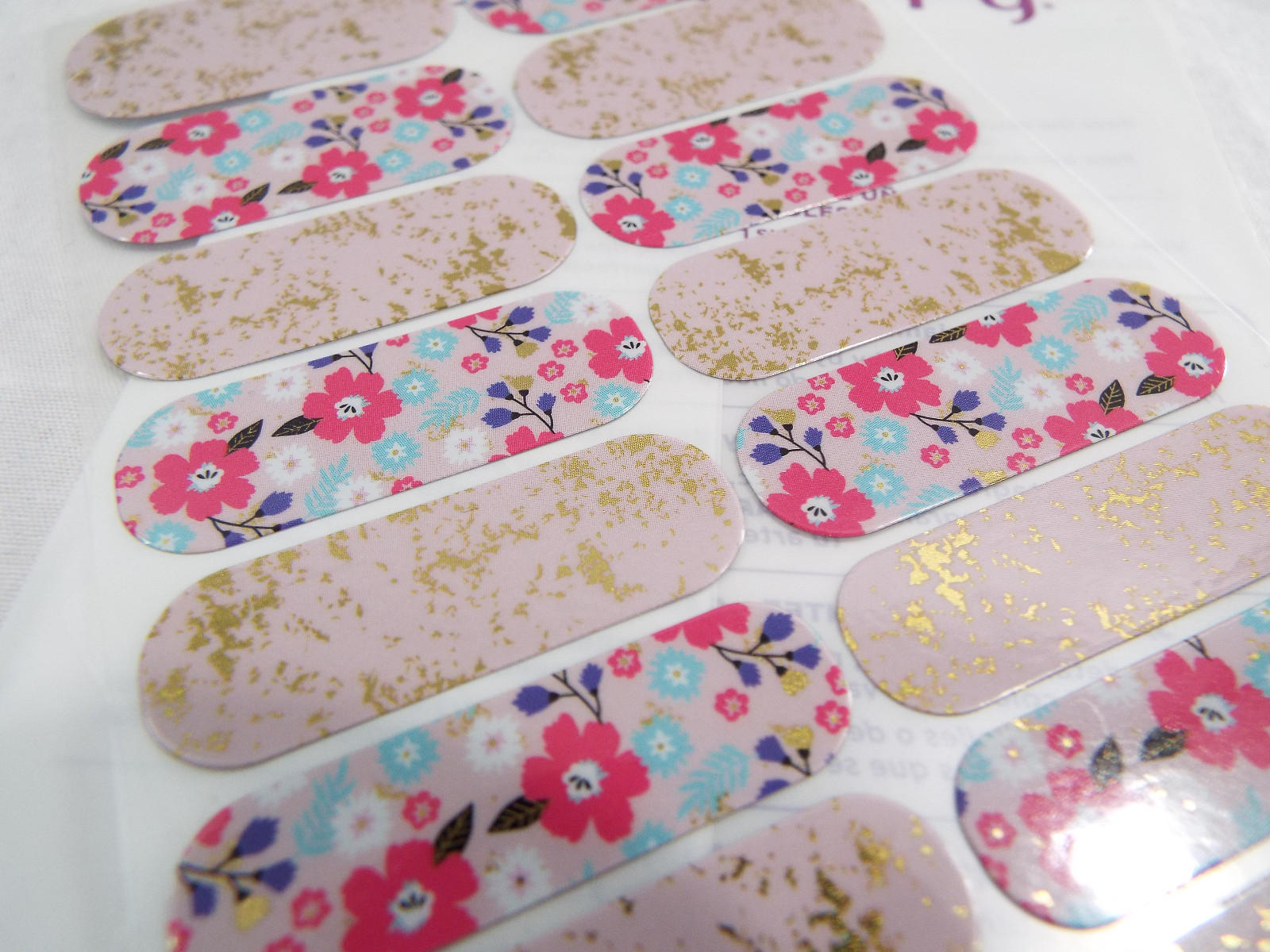 Jamberry Glamour + Gold 0916 74A1 Nail Wrap Full Sheet