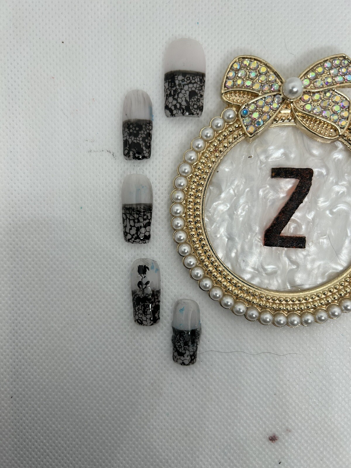 Z NAILZ! Gorgeous Handmade Milky White W/Black Lace Press On Nails