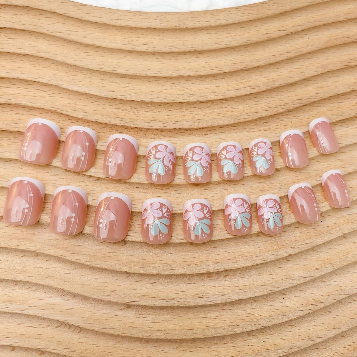 24Pcs Short Square Press on Nails Flower Fake Nails with Glitter Designs, White