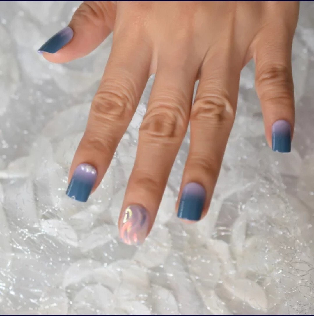 24 Unique 3D Swirl Press On Nails Short Ombre purple blue holographic Glue On di