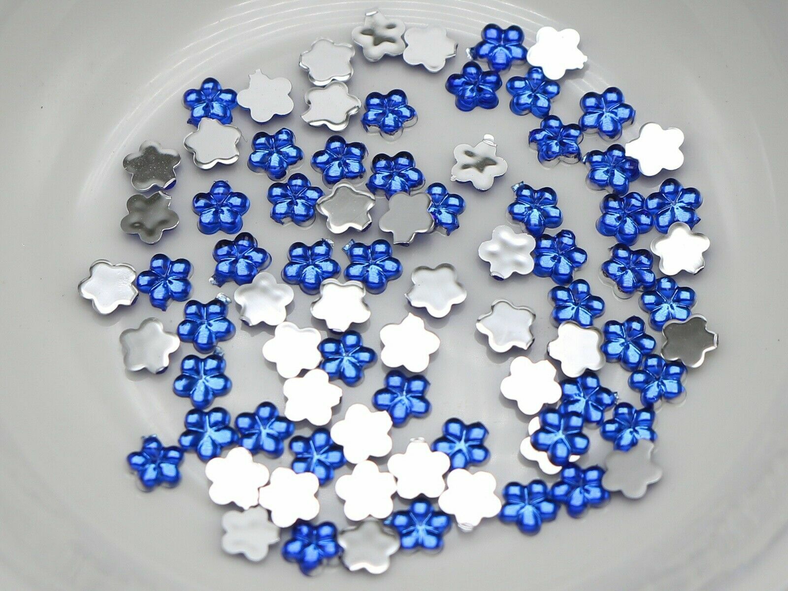 1000 Acrylic FlatBack Mini Flower Rhinestones Gems 4mm Nail Art Tips