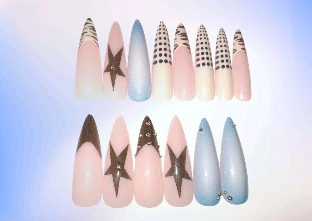 Blue Starburst Stiletto 24 Count Nails Long Y2K Ombre Silver Star Set – (New)