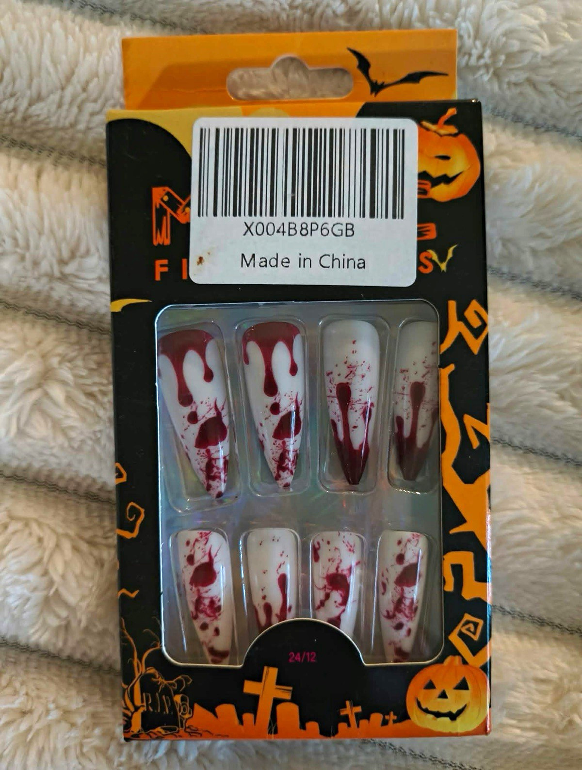 LE FAN Press-On Nails 24pc White Red Blood Drip Glossy Long Coffin Glue
