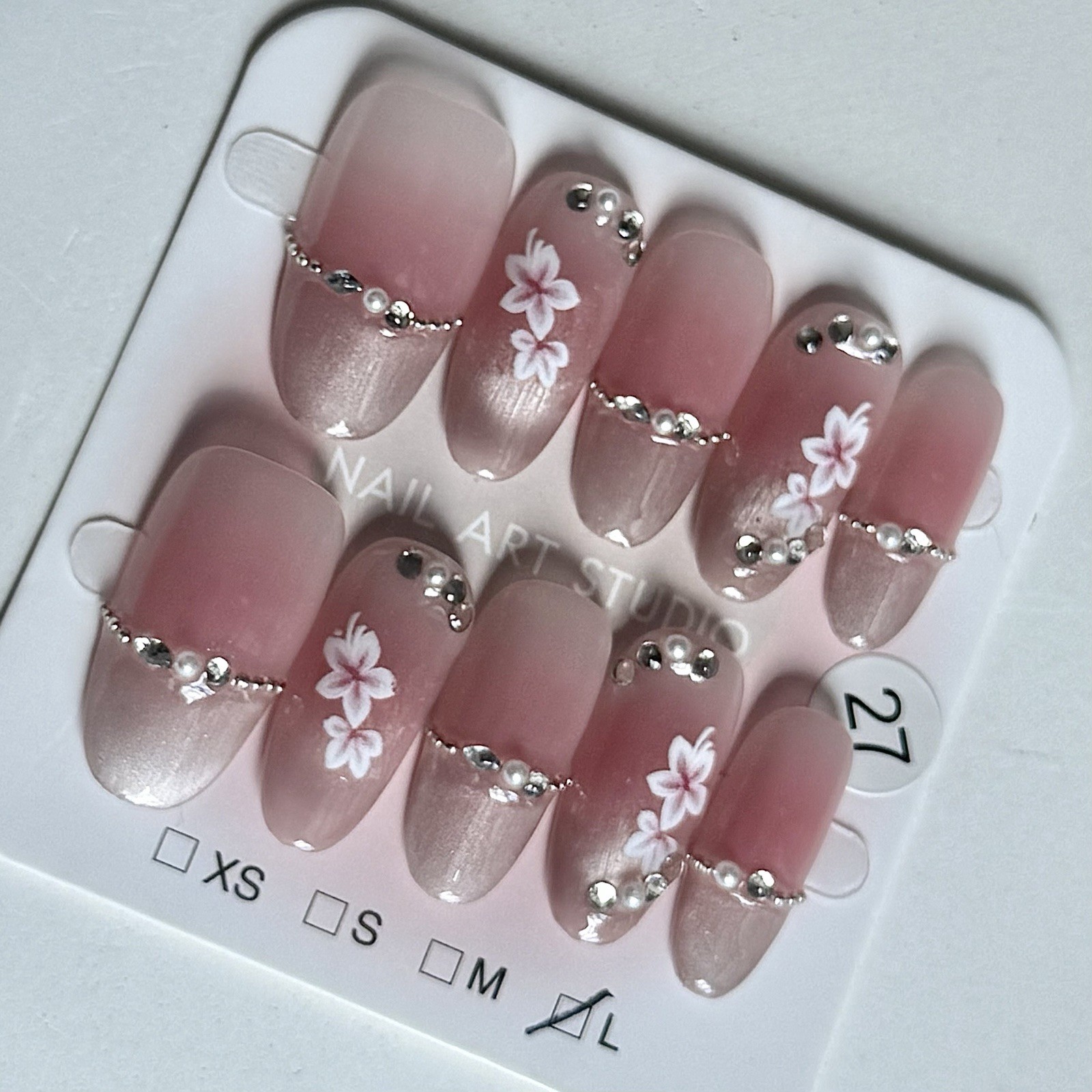 Handmade Flowers Press-On Nails Medium Oval Size L Reusable Fake Nail