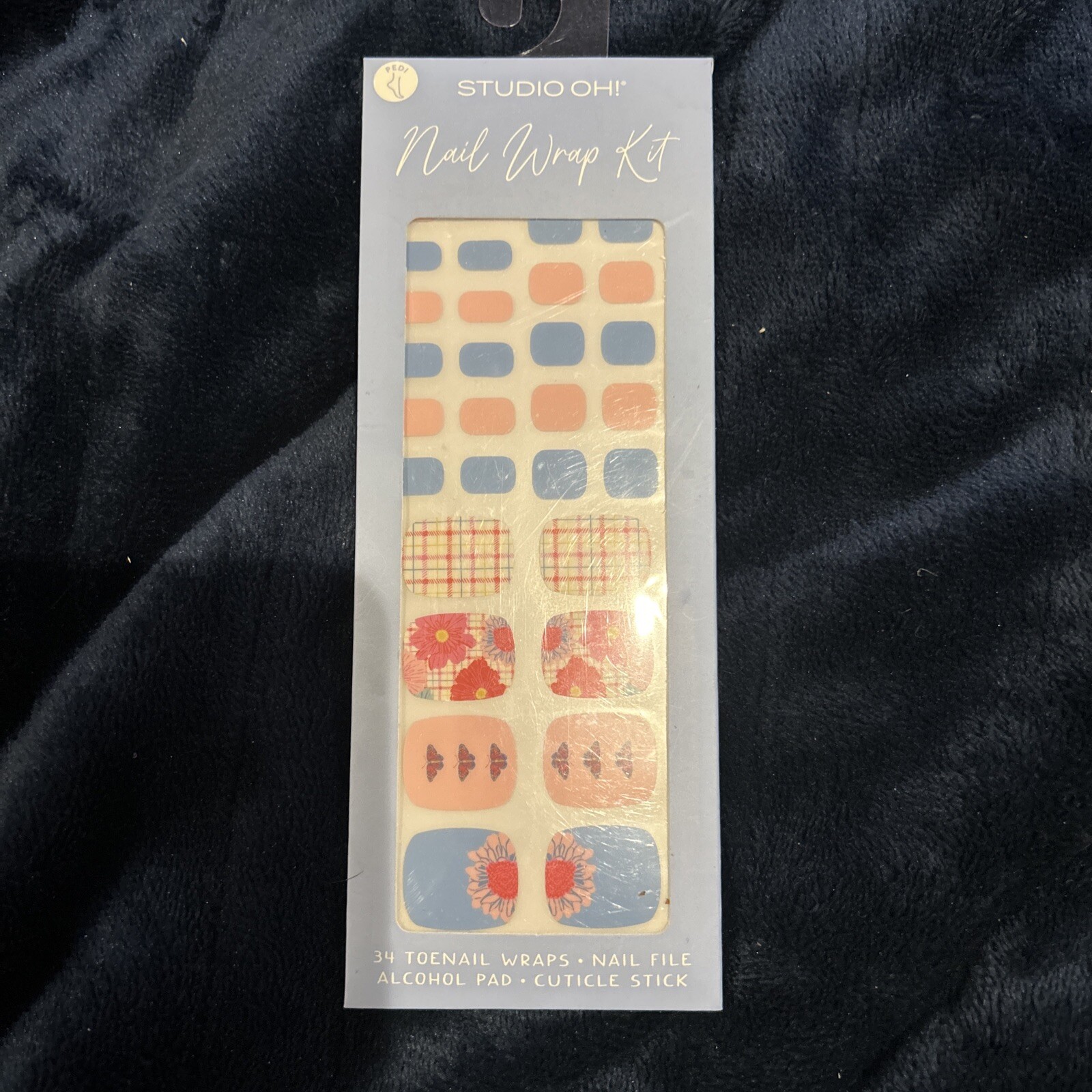 Studio Oh! Nail Wrap kit for Toenails w/nail file, alcohol pad, cuticle stick
