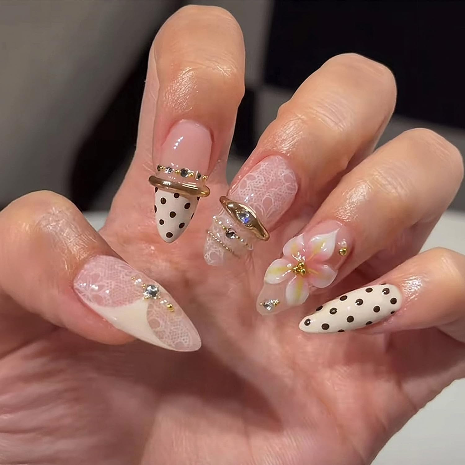 24Pcs Pink Flower Press on Nails Medium Almond Fake Nails 3D Pearl Gold Gems Rhi