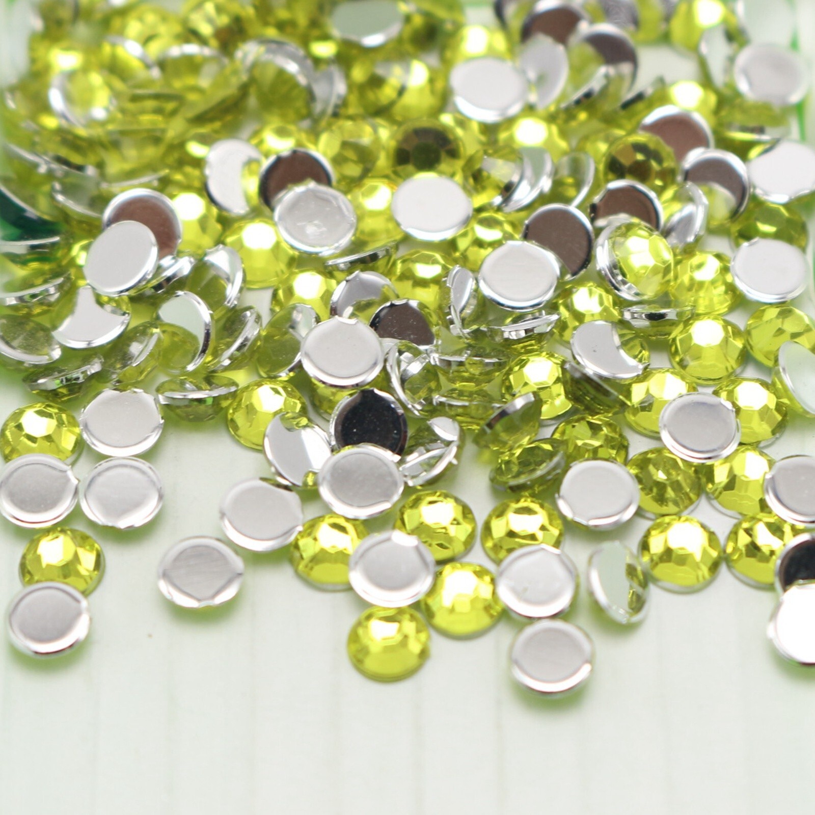 2000 Light Green Crystal Acrylic Round Faceted Flatback Rhinestone Gem 4mm SS16