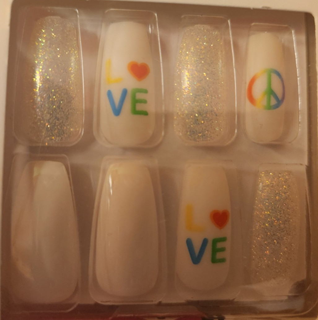Kiss Special Design Limited Edition Just Love Pride False Nails – 28ct.