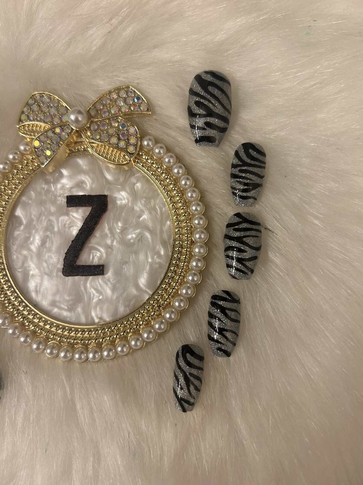 Z NAILZ! Gorgeous Set Of Black/Silver Zebra Stripe M Coffin Press On Nails