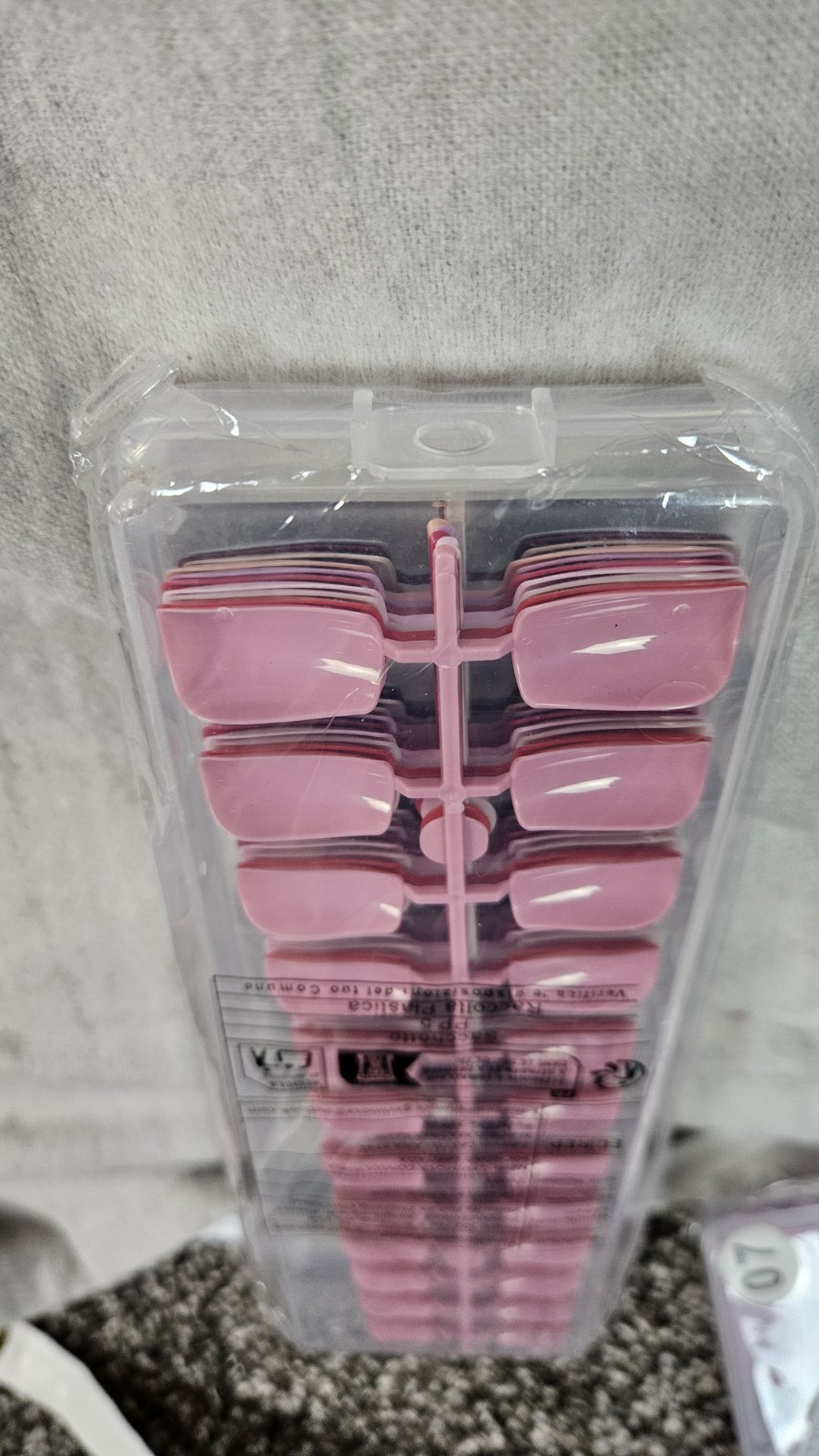 Assortment Press-On-Nails Nails various Colors (2 Packs Approx 144 Nails.)