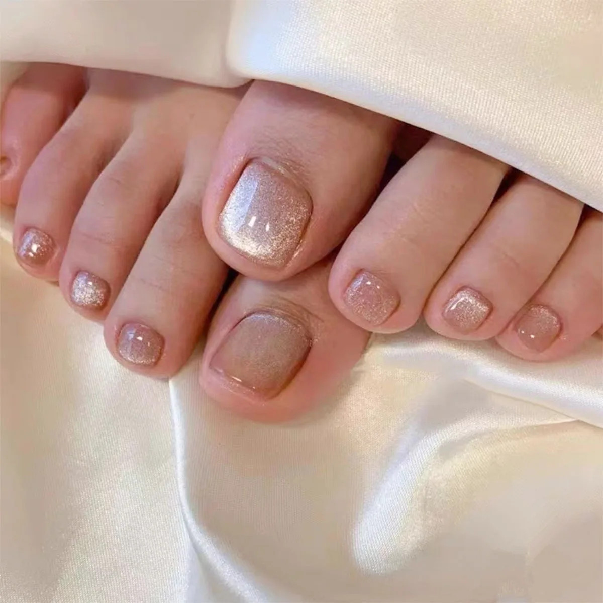 24pcs Glitter Crystal Cat Eye Press On Toenails