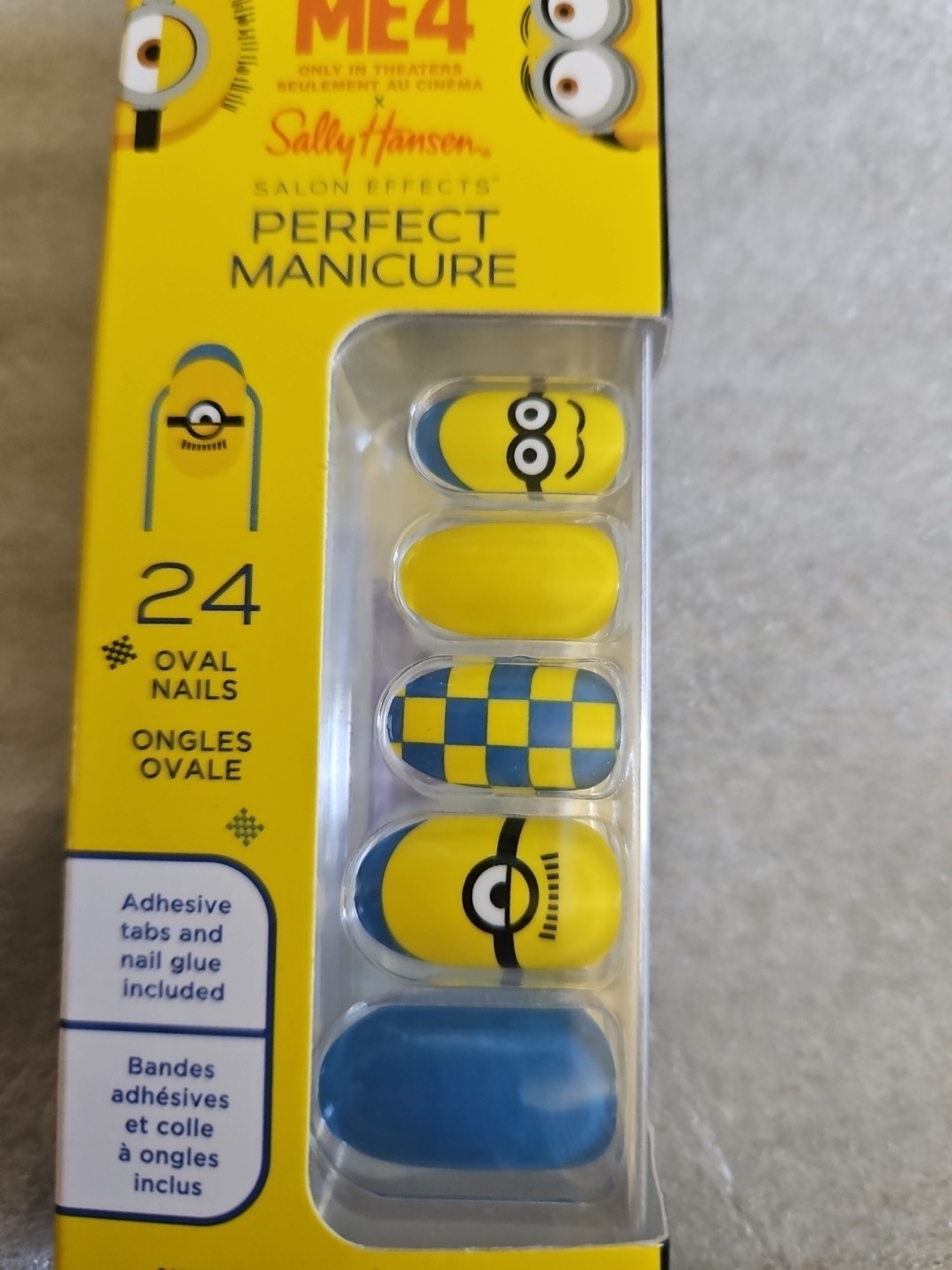 Sally Hansen Salon Despicable Me 4 – 24 Oval Press On Nails #OV764