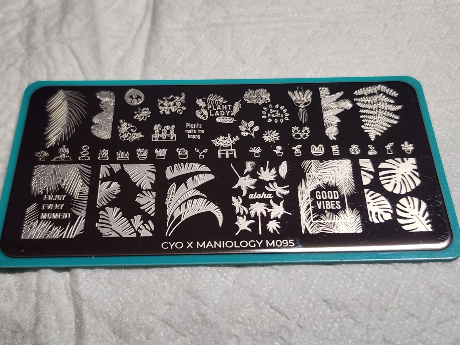 Maniology Nail Stamping Plate M095 Plants