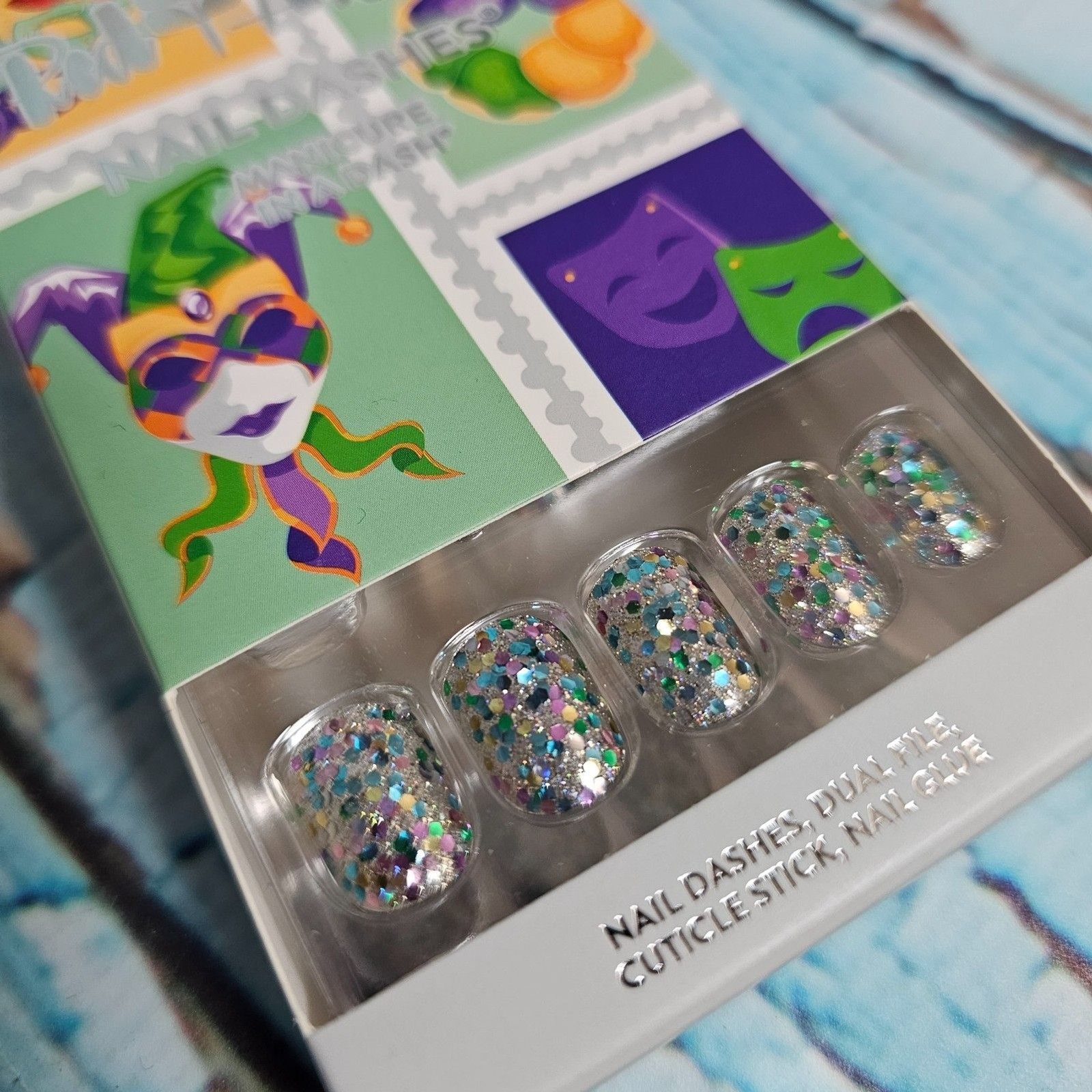Red Aspen Nail Dashes Groovin’ at Mardi Gras Manon Short Square Glitter Pres NEW