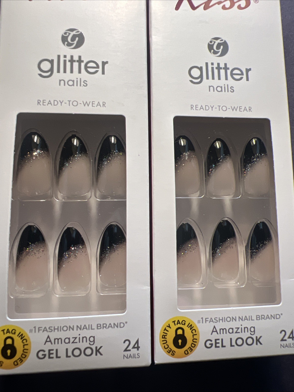2x~Kiss~Glitter Nails Ready To Wear~Flesh Gold Black~Almond ~Medium~Glue On Nail