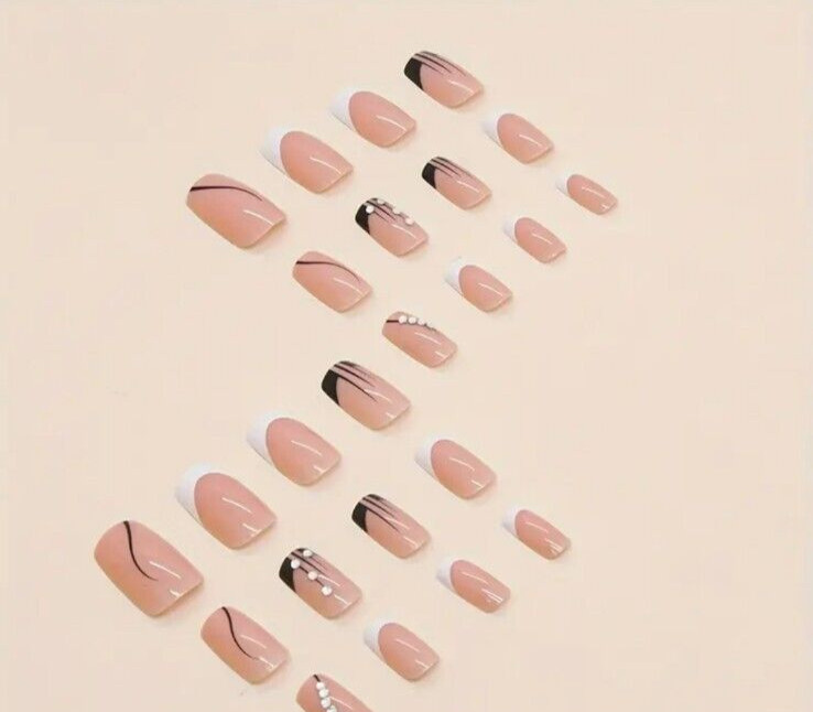 DO-IT-YOURSELF 24Pcs Glossy Press On Nails Nude Square French Tip Medium Length