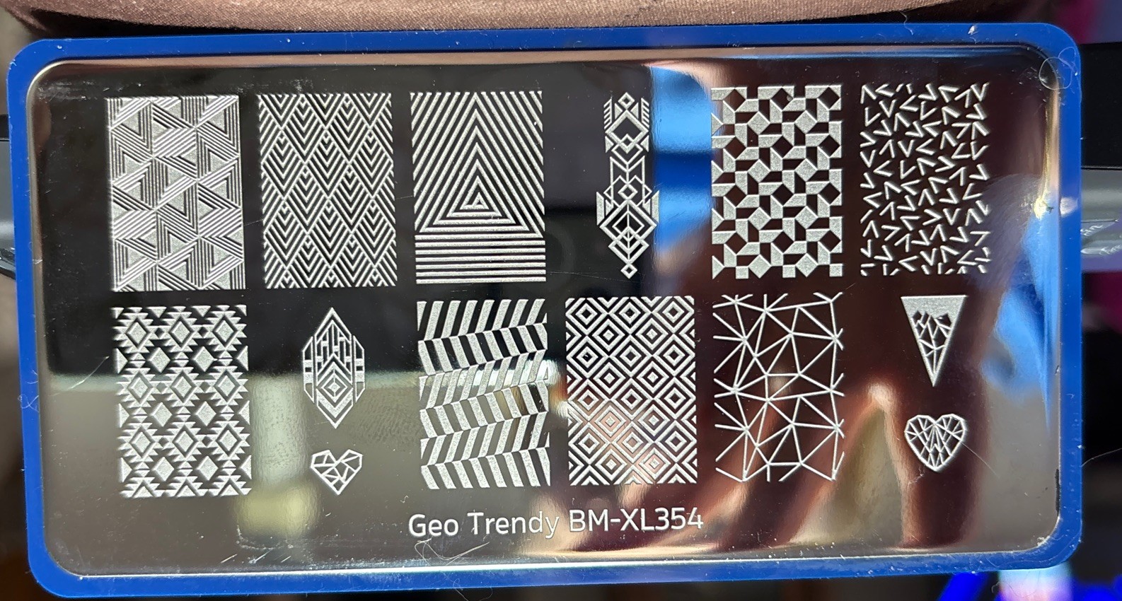 Bundle Monster Maniology Geo Trendy shapes BM-XL354 nail art stamping plate htf